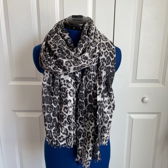 Silk/Cashmere Animal Print Scarf - Picture 1 of 4